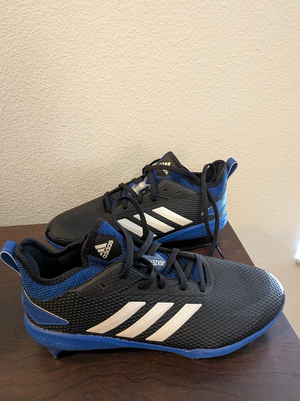 Adidas Men's Black & Blue Athletic Cleats